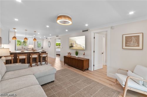 b9-1686 Blue Point Ave, NAPLES, FL, 34102-2401 | Card Image