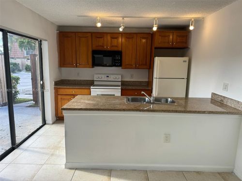 540 Green Springs Pl, West Palm Beach, FL, 33409-7509 | Card Image