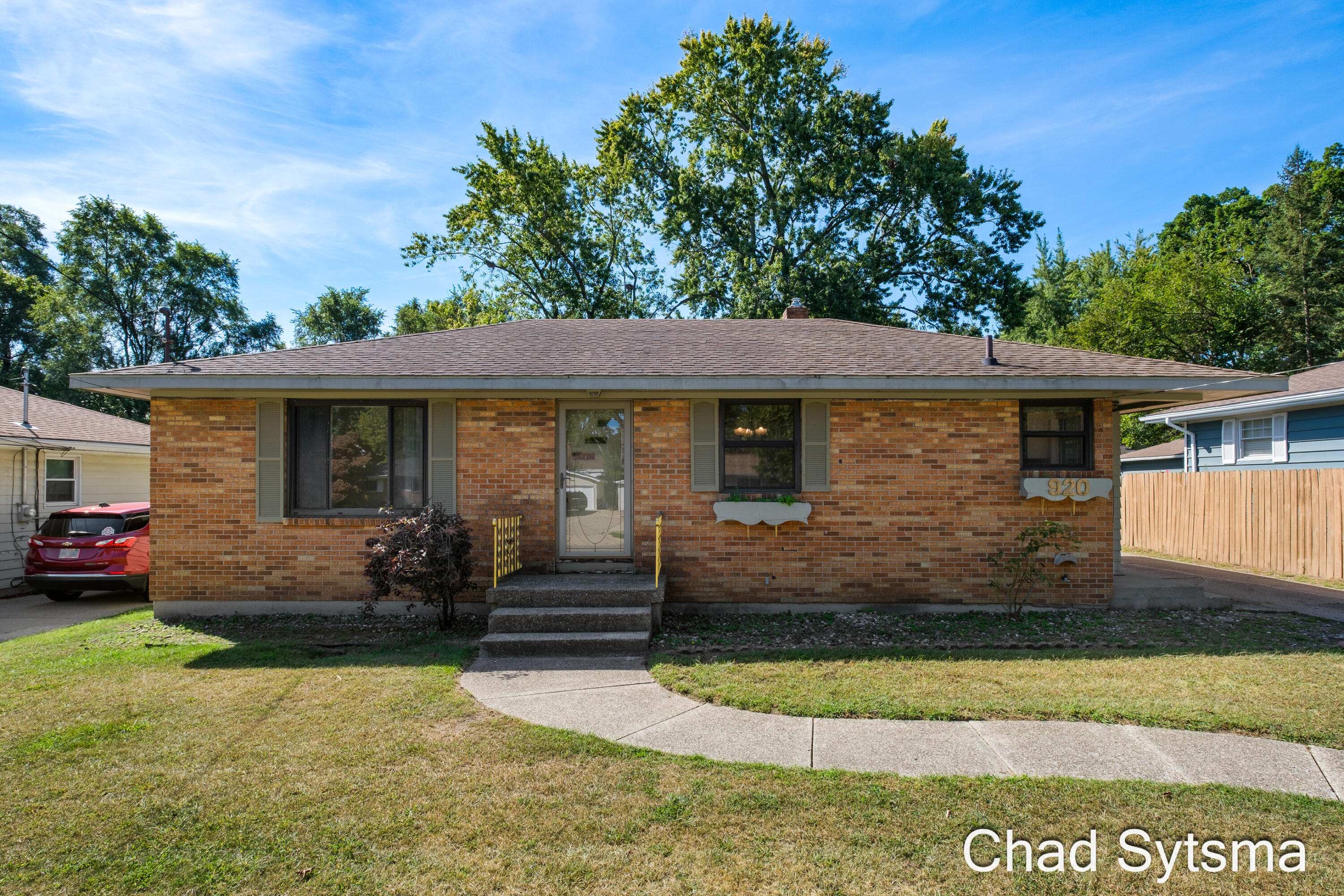 32nd St, Wyoming, MI 49509