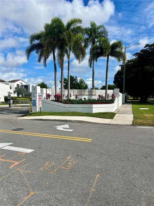 211-215 Lake Pointe Dr, Oakland Park, FL, 33309 | Card Image