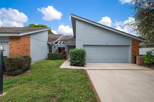 55-2635 Moss Oak Dr, SARASOTA, FL, 34231-2931 | Card Image