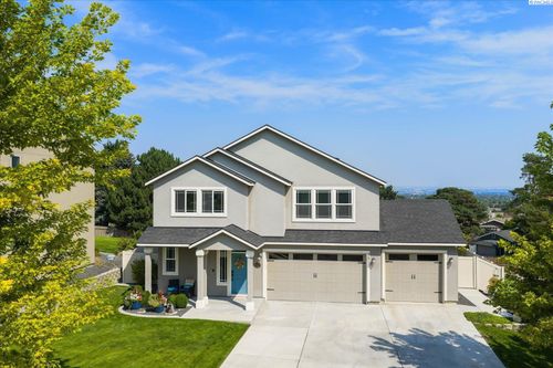 5520 W 28th Ave., Kennewick, WA, 99338 | Card Image