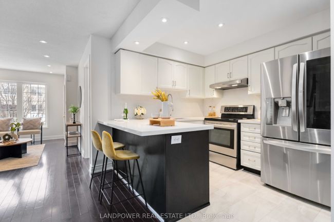 43 Linnell St, House attached with 3 bedrooms, 3 bathrooms and 2 parking in Ajax ON | Image 7