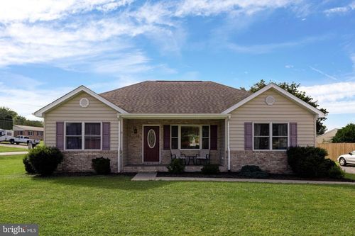 10 Cumbia Ave, LURAY, VA, 22835-1666 | Card Image