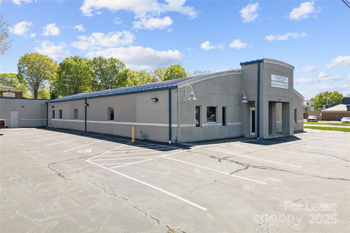 2105 Northwest Blvd, Newton, NC, 28658-3723 | Card Image