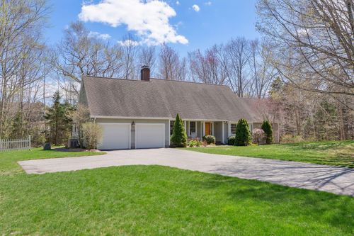 82 Hunts Point Road, Cape Elizabeth, ME, 04107 | Card Image