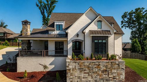 160 Manitou Dr, Maumelle, AR, 72113-5853 | Card Image