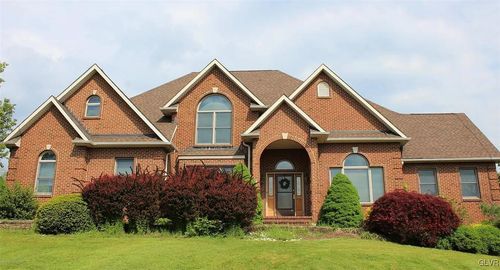 2887 Schaner Blotz Dr, Bath, PA, 18014-8612 | Card Image