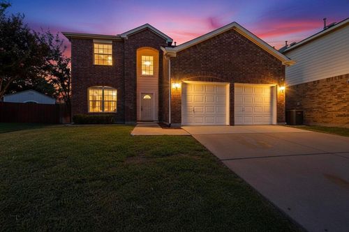 3061 Elmbrook Dr, Grand Prairie, TX, 75052-7560 | Card Image