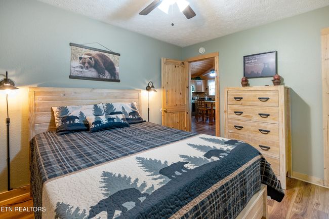 2230 Cove Creek Dr, House other with 2 bedrooms, 2 bathrooms and null parking in Sevierville TN | Image 8