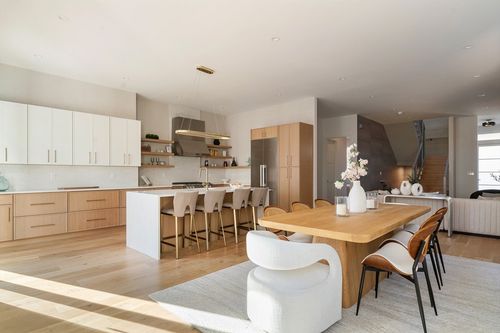 161 Cushing St, Cambridge, MA, 02138-4526 | Card Image