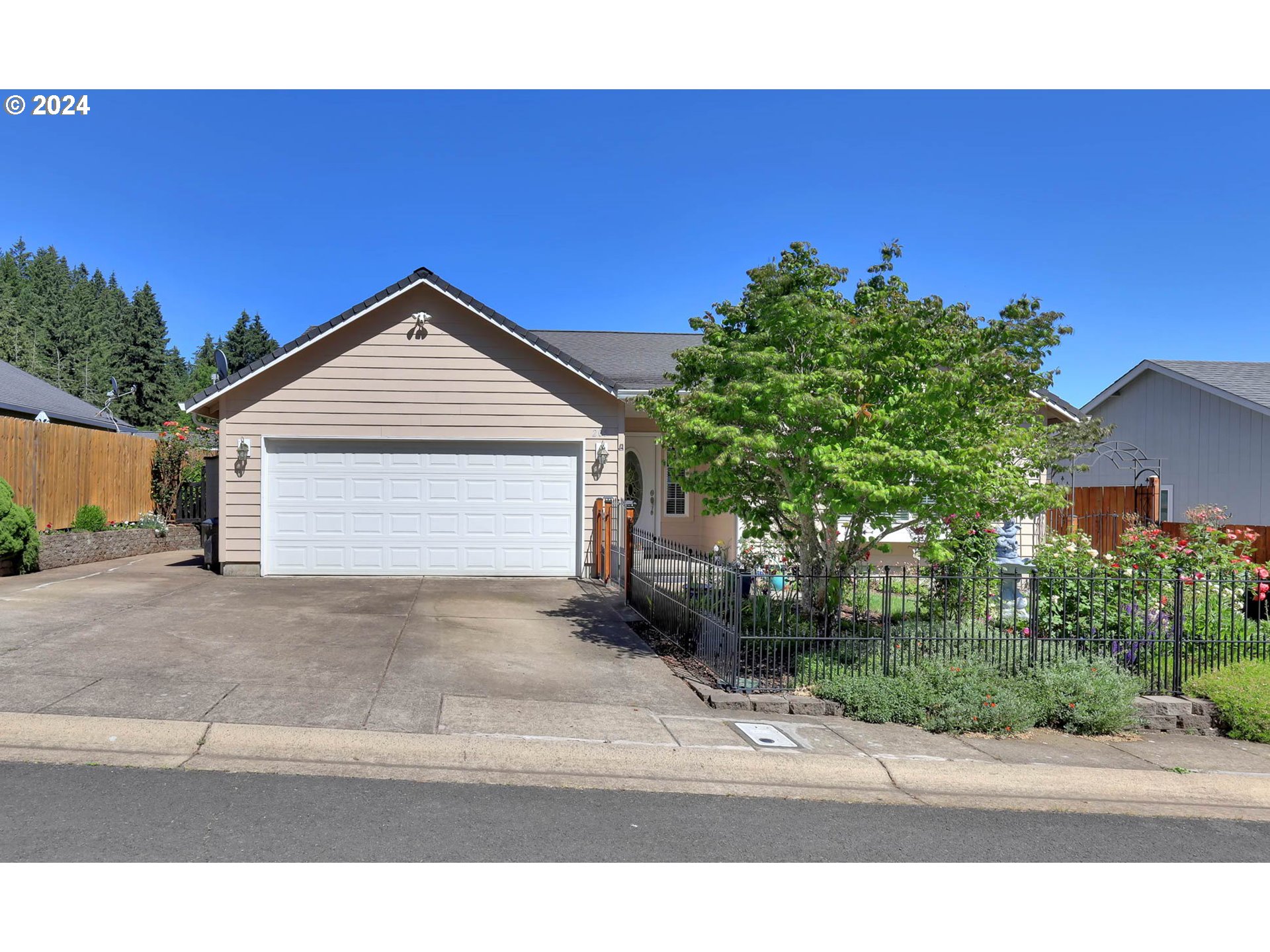 Buttercup Loop, Cottage Grove, OR 97424