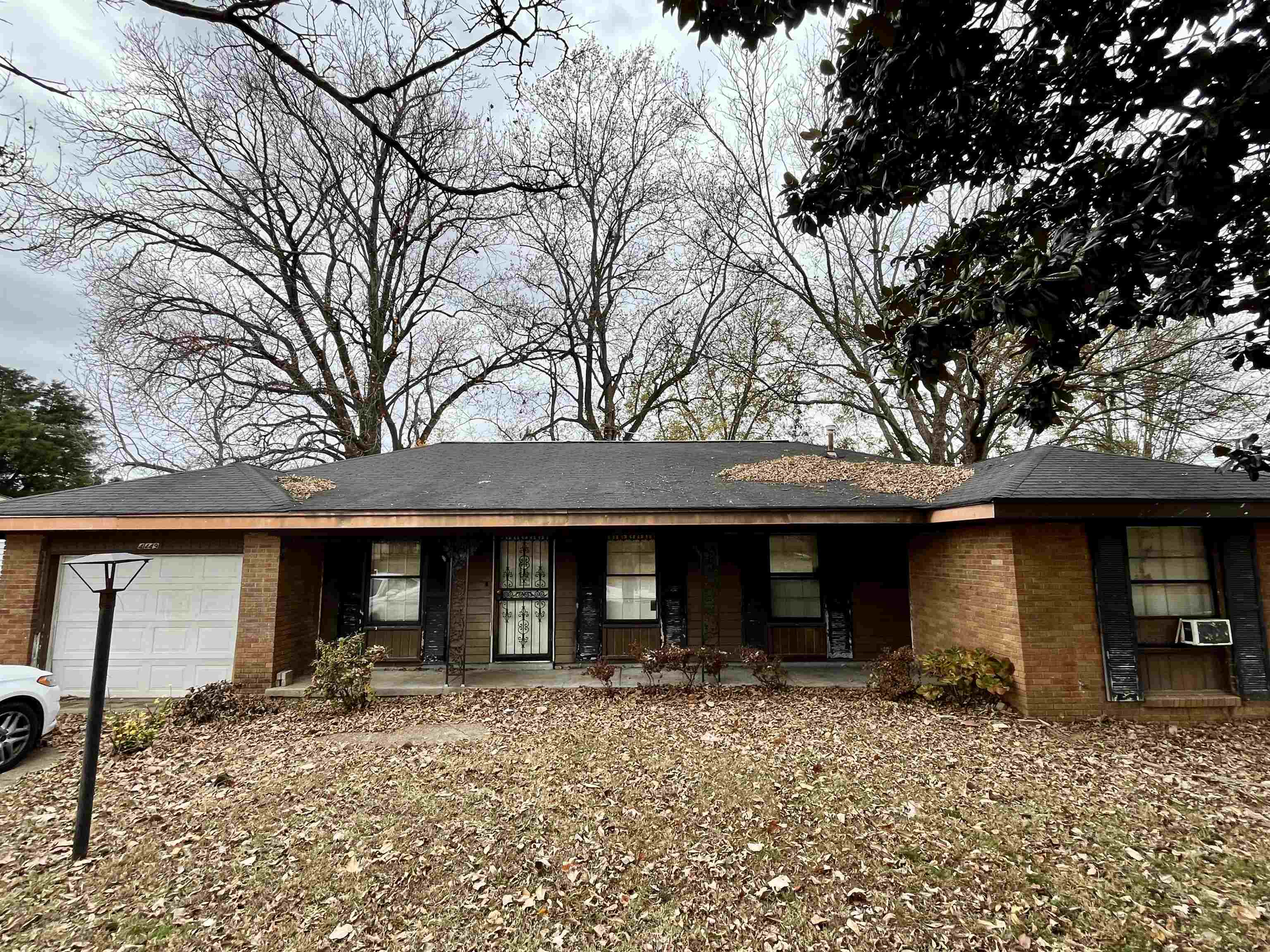 Deerland St, Memphis, TN 38109
