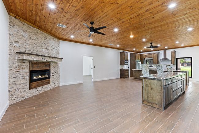 1215 E Stegall Rd, House other with 4 bedrooms, 4 bathrooms and null parking in Robinson TX | Image 13