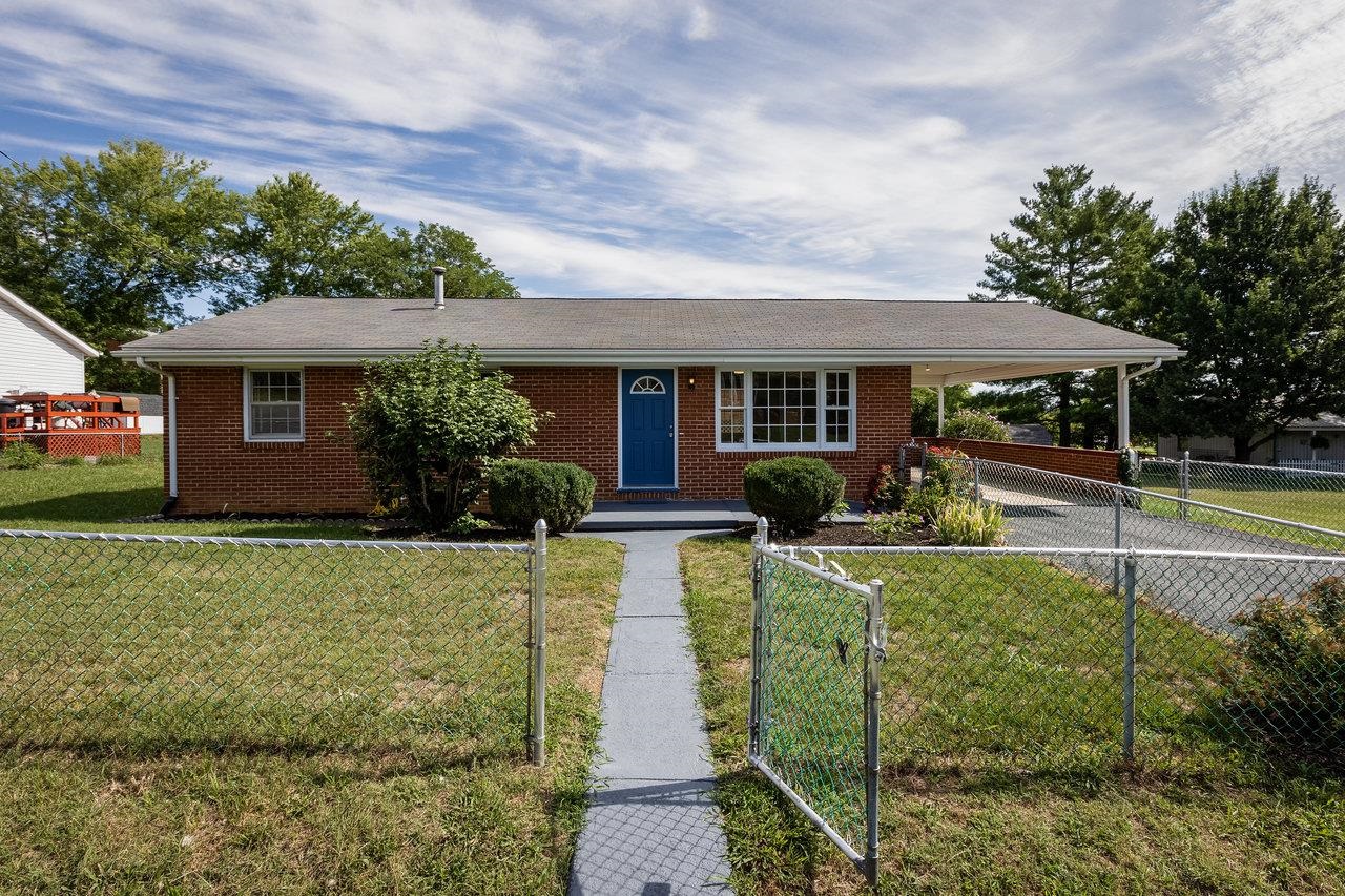 Verona Court Blvd, Verona, VA 24482