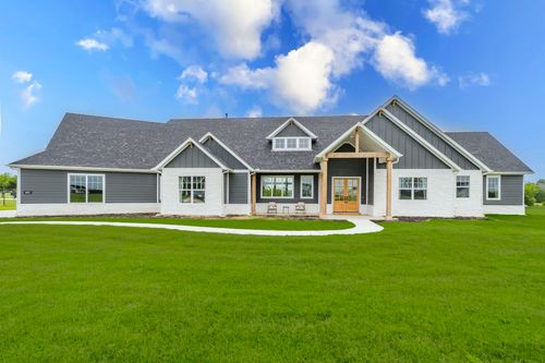 807 Republic Row, Nevada, TX, 75173-0135 | Card Image
