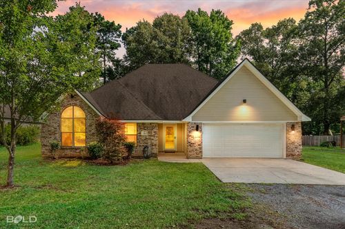 316 E Mckinley Ave, Haughton, LA, 71037-9008 | Card Image