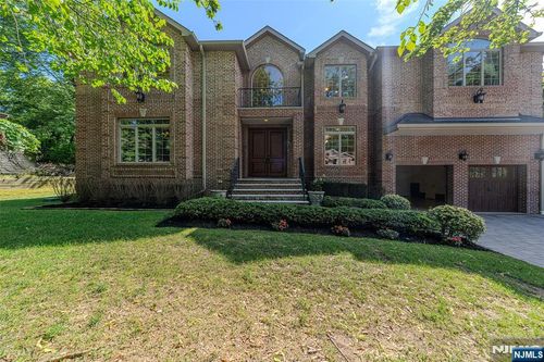 186 Hickory Ln, Closter, NJ, 07624-2301 | Card Image