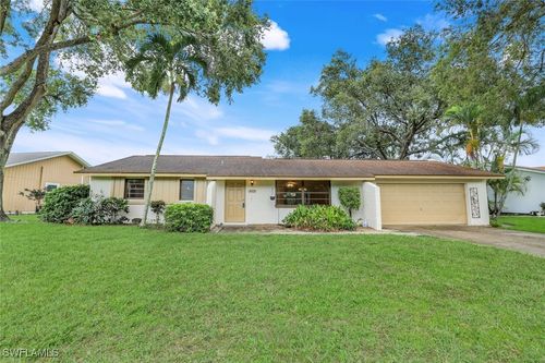 16-4925 Molokai Dr, NAPLES, FL, 34112-3721 | Card Image