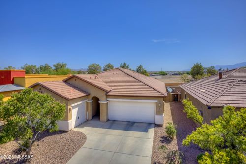 8348 N Mountain Stone Pine Way, Tucson, AZ, 85743-7490 | Card Image