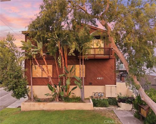 2-4821 Riverton Ave, North Hollywood, CA, 91601-4668 | Card Image