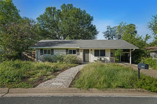 307 Sheffield Dr, Austin, TX, 78745-2385 | Card Image