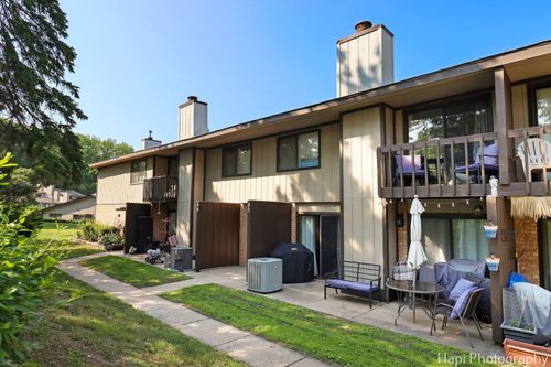 85-85 Woodhills Bay Rd, Fox Lake, IL, 60020-1564 | Card Image