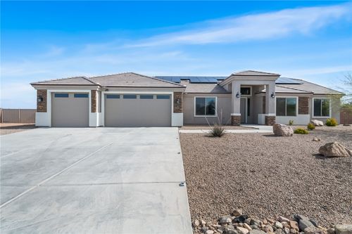2160 Comanche Dr, Kingman, AZ, 86401-6615 | Card Image