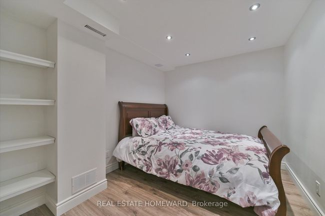 1221 Grandview Dr, House other with 5 bedrooms, 4 bathrooms and 4 parking in Oakville ON | Image 38