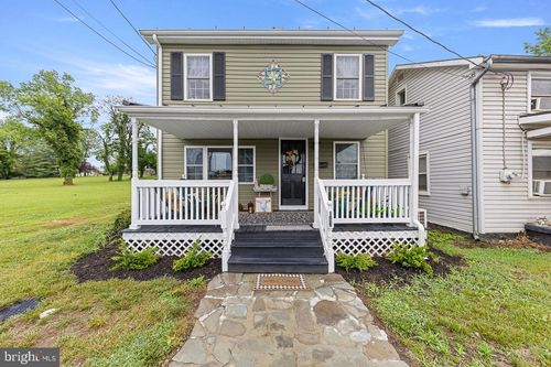 143 N Water St, WOODSTOCK, VA, 22664-1747 | Card Image