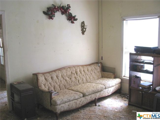 6630 S Fm 183, House other with 3 bedrooms, 2 bathrooms and null parking in Evant TX | Image 15