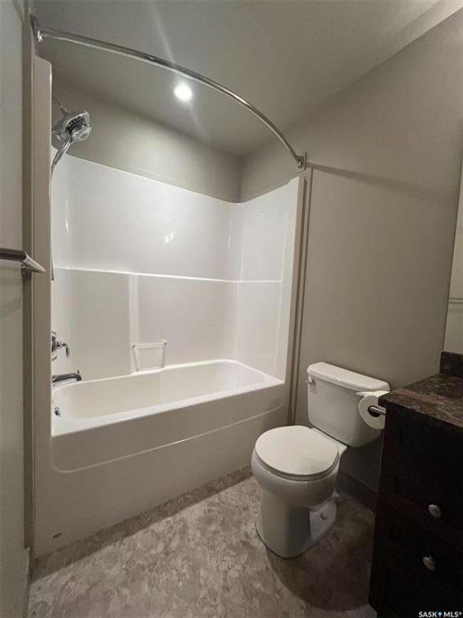 203 - 115 Willowgrove Cres, Condo with 2 bedrooms, 1 bathrooms and 1 parking in Saskatoon SK | Image 18