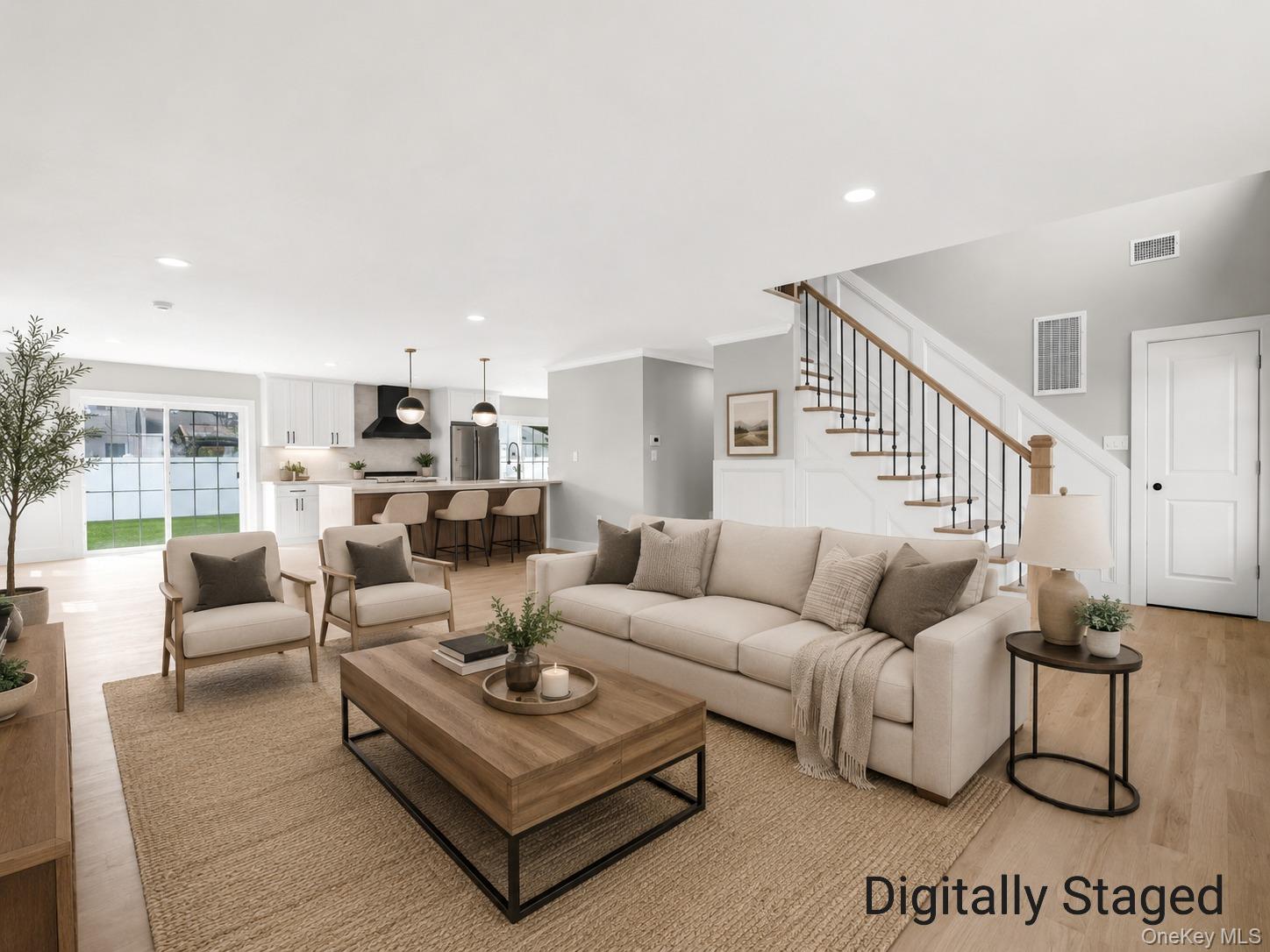 Residential in Oyster Bay 5