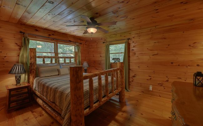 890 Mountain Lake Cir, Home with 3 bedrooms, 3 bathrooms and null parking in Blue Ridge GA | Image 13