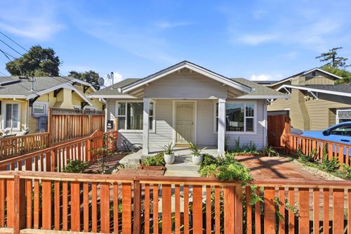 417 Vaughn Ave, San Jose, CA, 95128-2252 | Card Image