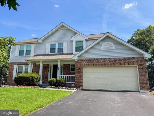 6 Outpost Ct, NORTH POTOMAC, MD, 20878-4353 | Card Image