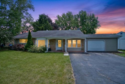 249 Hickory Ln, Antioch, IL, 60002-1632 | Card Image