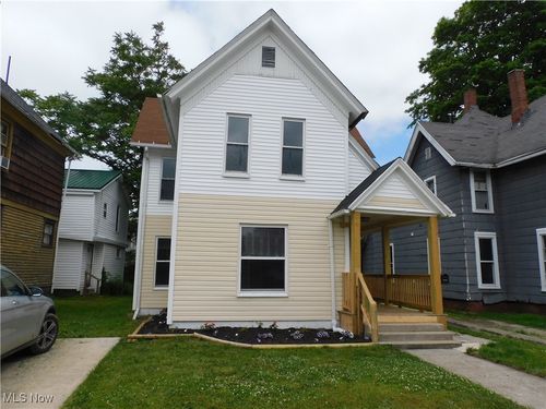 462 Monroe St, Conneaut, OH, 44030-2547 | Card Image