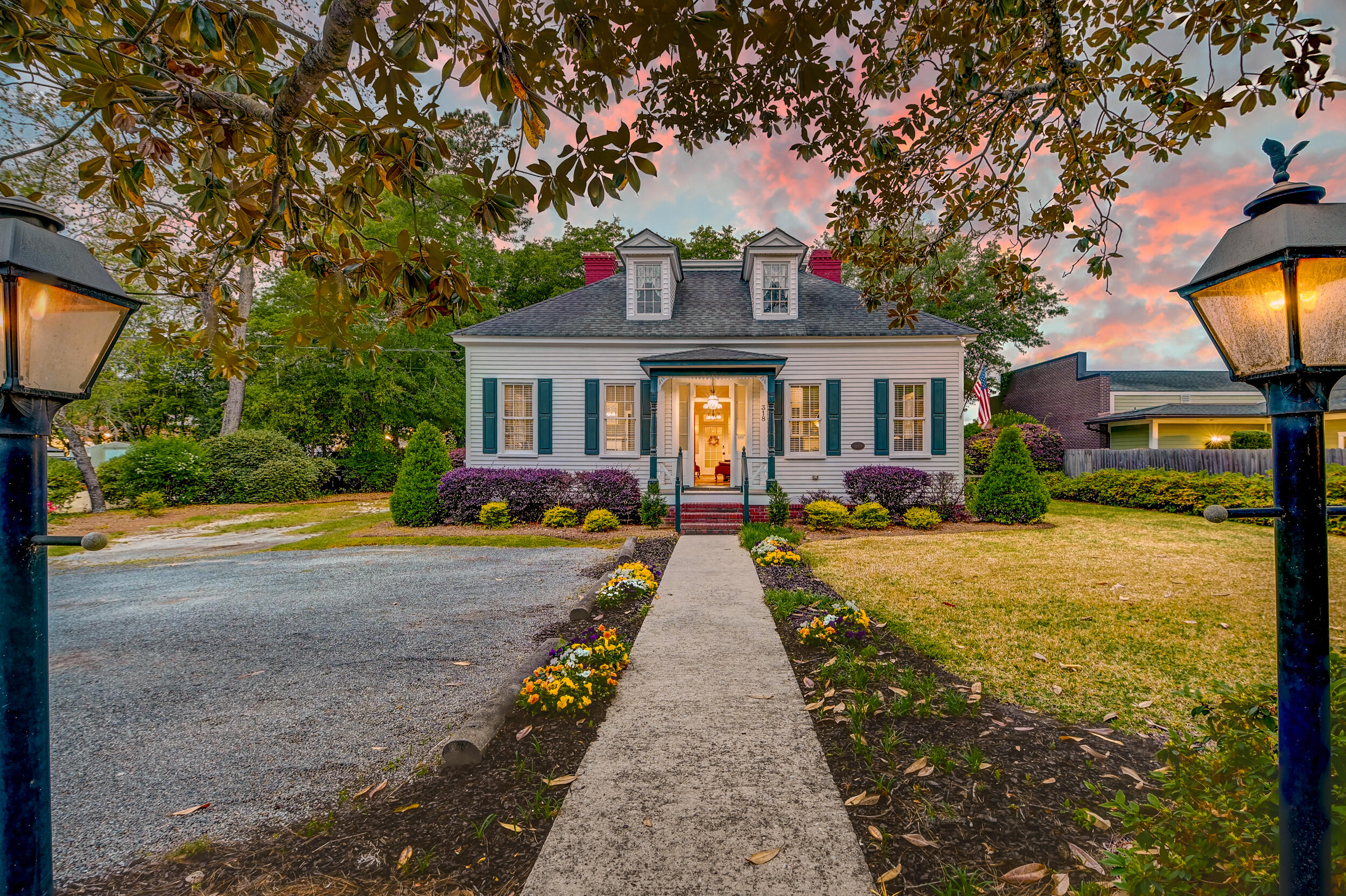 Magnolia St, Summerville, SC 29483