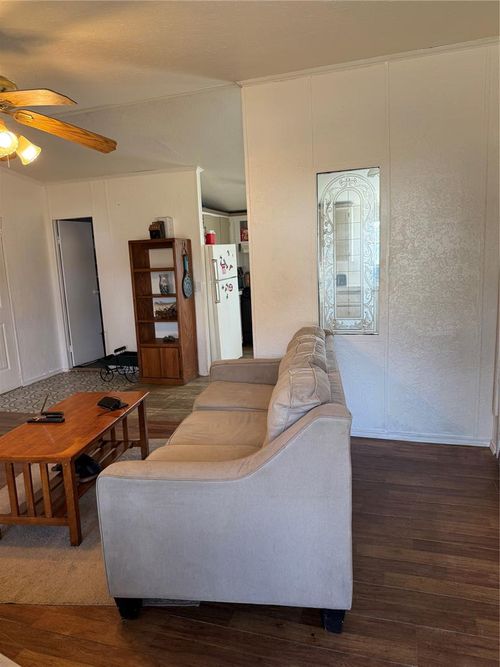 209 E 1st St, Davenport, OK, 74026 | Card Image