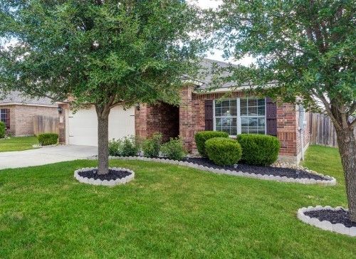 121 Dodge City Ct, Newark, TX, 76071-4359 | Card Image