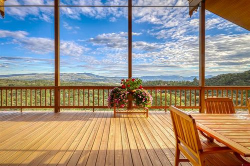 1100 Soaring Eagle Ct, Chromo, CO, 81128-5073 | Card Image