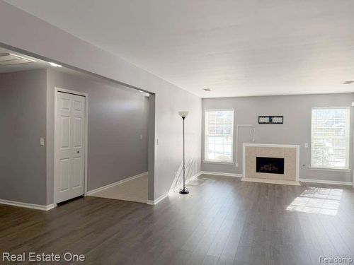 3609 Tremonte Cir N, Oakland Twp, MI, 48306-5011 | Card Image