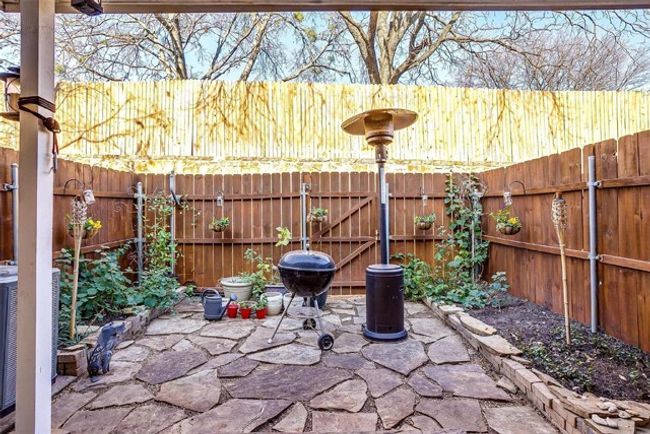 32 Abbey Rd, Condo with 2 bedrooms, 2 bathrooms and null parking in Euless TX | Image 29