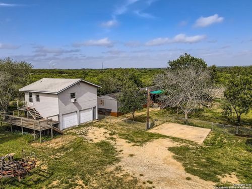 11630 Cooksey Rd, Adkins, TX, 78101-2258 | Card Image