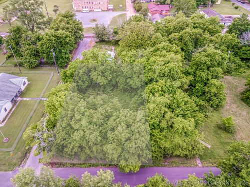 2302 Elizabeth Avenue E, Muskogee, OK, 74401 | Card Image