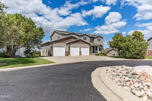 1908 Harding Pl, Bismarck, ND, 58501-2386 | Card Image
