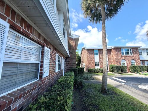 4-413 N Cypress Dr, Tequesta, FL, 33469-2681 | Card Image