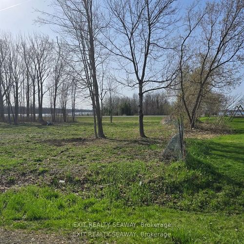 003 Manning Road, South Stormont, ON, K0C1M0 | Card Image