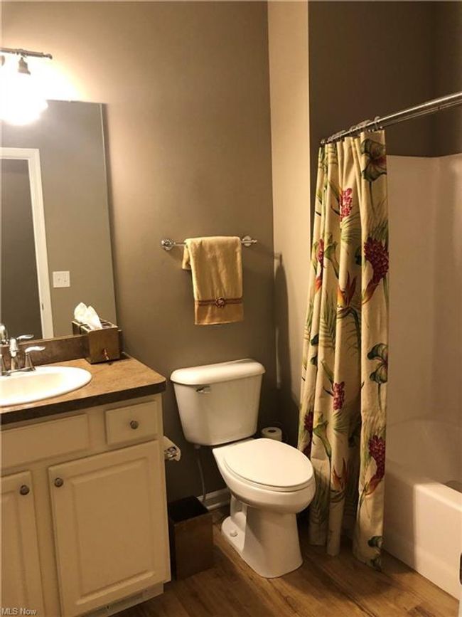 32 1395 E Cross Creek Drive, Sold in Willoughby Zoocasa